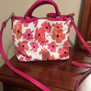 NEW🌺🌸 D&B Flower Bloom Brenna Satchel